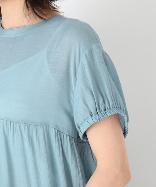 SHOO・LA・RUE（シューラルー）の「◆フリルティアードブラウス（シャツ/ブラウス・レディース・オフホワイト/ブラック/ライトブルー・02/03/04）」の9枚目の写真