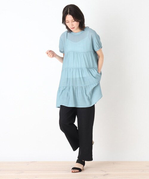 SHOO・LA・RUE（シューラルー）の「◆フリルティアードブラウス（シャツ/ブラウス・レディース・オフホワイト/ブラック/ライトブルー・02/03/04）」の12枚目の写真