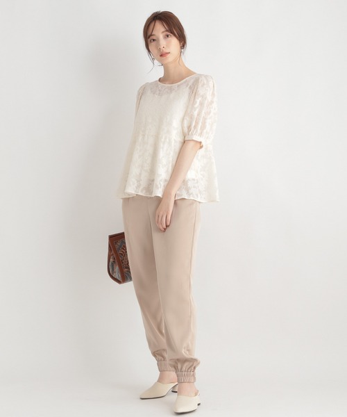 Andemiu（アンデミュウ）の「フラワージャガードブラウス958874（シャツ/ブラウス・レディース・ピンク/オフホワイト/ブラック・FREE）」の20枚目の写真