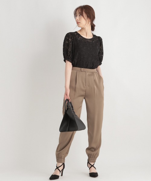 Andemiu（アンデミュウ）の「フラワージャガードブラウス958874（シャツ/ブラウス・レディース・ピンク/オフホワイト/ブラック・FREE）」の17枚目の写真