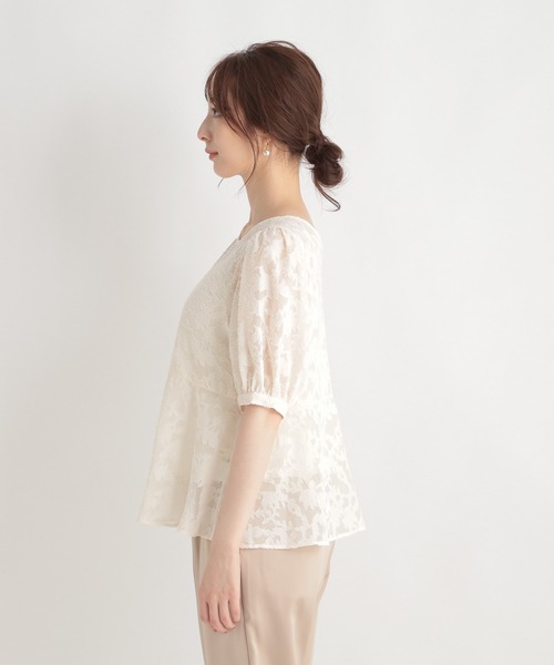 Andemiu（アンデミュウ）の「フラワージャガードブラウス958874（シャツ/ブラウス・レディース・ピンク/オフホワイト/ブラック・FREE）」の21枚目の写真