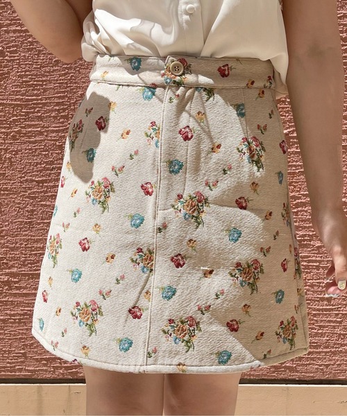 apres jour(アプレジュール)の「台形ゴブランスカート【ZOZOTOWN限定アイテム】(スカート・レディース・ブラック系その他/アイボリー・X-LARGE/フリー)」の6枚目の写真