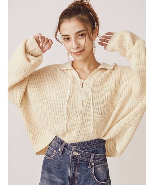 EVRIS（エヴリス）の「レースアップオープンカラーニット（ニット/セーター・レディース・ブラック/ベージュ/アイボリー・FREE）」の7枚目の写真