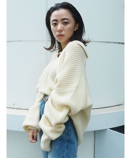 EVRIS（エヴリス）の「レースアップオープンカラーニット（ニット/セーター・レディース・ブラック/ベージュ/アイボリー・FREE）」の5枚目の写真