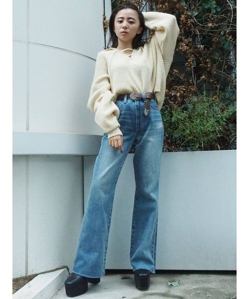 EVRIS（エヴリス）の「レースアップオープンカラーニット（ニット/セーター・レディース・ブラック/ベージュ/アイボリー・FREE）」の18枚目の写真