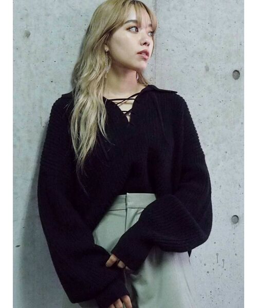 EVRIS（エヴリス）の「レースアップオープンカラーニット（ニット/セーター・レディース・ブラック/ベージュ/アイボリー・FREE）」の9枚目の写真