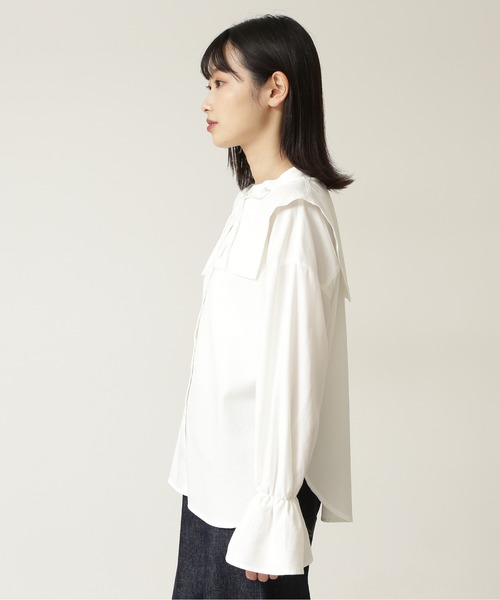 NATURAL BEAUTY BASIC（ナチュラルビューティーベーシック）の「スクエアカラーブラウス（シャツ/ブラウス・レディース・オフホワイト・MEDIUM/SMALL）」の7枚目の写真