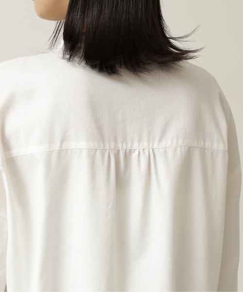 NATURAL BEAUTY BASIC（ナチュラルビューティーベーシック）の「スクエアカラーブラウス（シャツ/ブラウス・レディース・オフホワイト・MEDIUM/SMALL）」の12枚目の写真