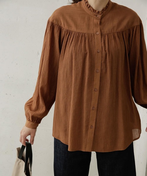 URBAN RESEARCH DOORS（アーバンリサーチドアーズ）の「切り替えギャザーブラウス（シャツ/ブラウス・レディース・ブラック系その他/キャメル/カーキ・ONE）」の5枚目の写真