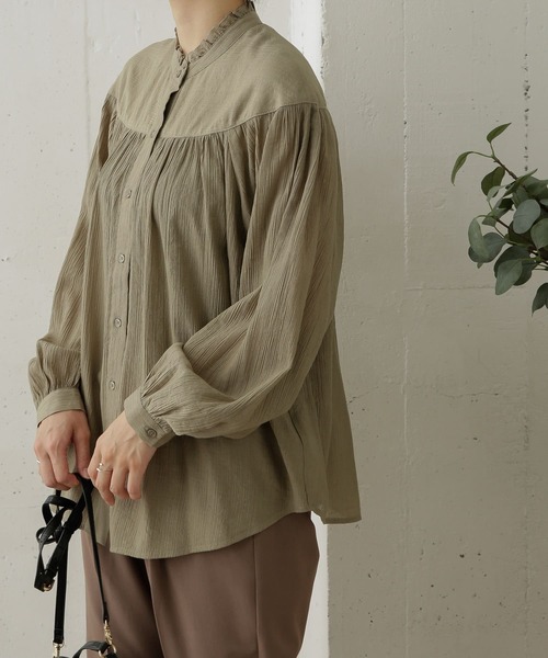 URBAN RESEARCH DOORS（アーバンリサーチドアーズ）の「切り替えギャザーブラウス（シャツ/ブラウス・レディース・ブラック系その他/キャメル/カーキ・ONE）」の15枚目の写真