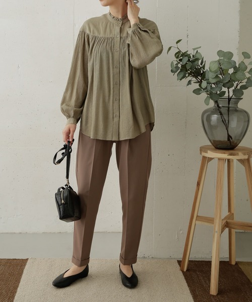 URBAN RESEARCH DOORS（アーバンリサーチドアーズ）の「切り替えギャザーブラウス（シャツ/ブラウス・レディース・ブラック系その他/キャメル/カーキ・ONE）」の21枚目の写真