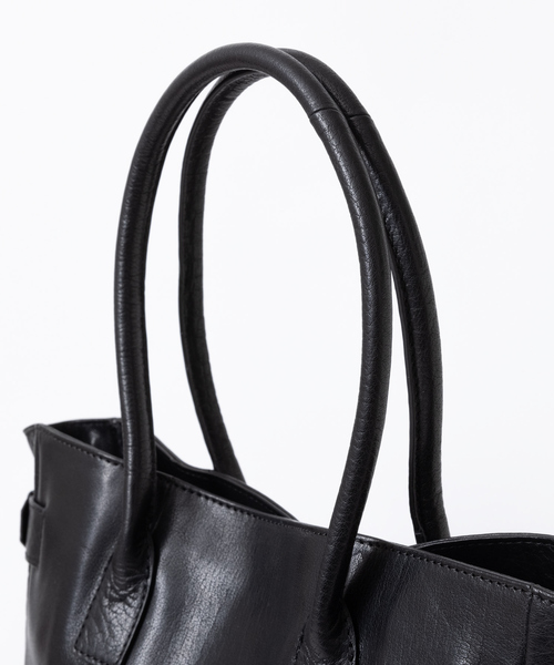 alfredoBANNISTER（アルフレッドバニスター）の「【一部店舗＋WEB限定】縦型 レザートート（トートバッグ・メンズ・ブラック/ダークブラウン・フリー）」の7枚目の写真