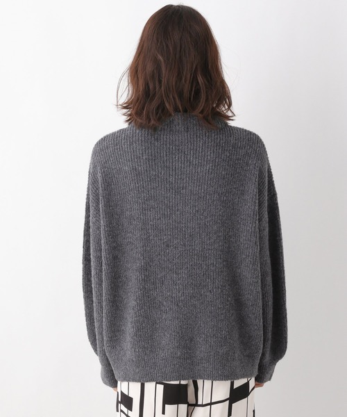 LEPSIM（レプシィム）の「5ゲージ畦袖ボリュームプルオーバー　219652（ニット/セーター・レディース・イエロー/ブルー/モカ/チャコールグレー・FREE）」の11枚目の写真