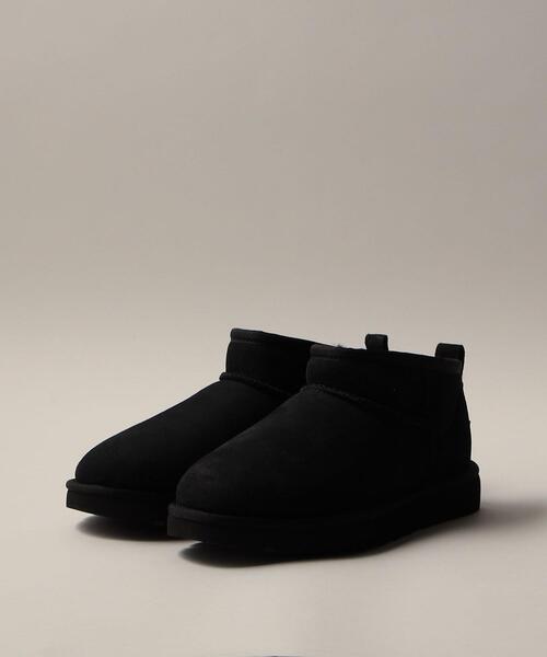 UGG(アグ)の「<UGG>CLASSIC ULTRA MINI(ブーツ・レディース・ブラック/モカ/ブラウン・6/8/5/7)」の2枚目の写真
