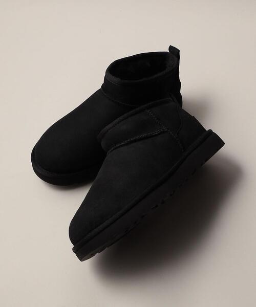 UGG(アグ)の「<UGG>CLASSIC ULTRA MINI(ブーツ・レディース・ブラック/モカ/ブラウン・6/8/5/7)」の4枚目の写真