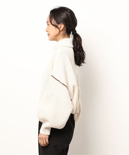 cepo（セポ）の「ボリュームスリーブ ハイネックショートニット（ニット/セーター・レディース・ブラウン/グリーン/オフホワイト・M）」の4枚目の写真