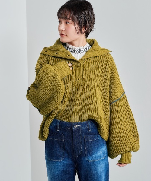 cepo（セポ）の「ボリュームスリーブ ハイネックショートニット（ニット/セーター・レディース・ブラウン/グリーン/オフホワイト・M）」の3枚目の写真