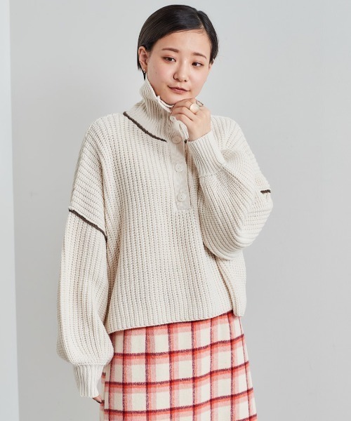 cepo（セポ）の「ボリュームスリーブ ハイネックショートニット（ニット/セーター・レディース・ブラウン/グリーン/オフホワイト・M）」の6枚目の写真