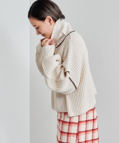 cepo（セポ）の「ボリュームスリーブ ハイネックショートニット（ニット/セーター・レディース・ブラウン/グリーン/オフホワイト・M）」の7枚目の写真