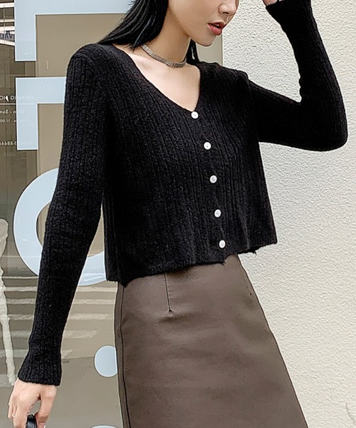 solleim(ソルレム)の「ショート丈コンパクトVネックニットカーディガン(カーディガン/ボレロ・レディース・オフホワイト/ブラック・M)」の9枚目の写真