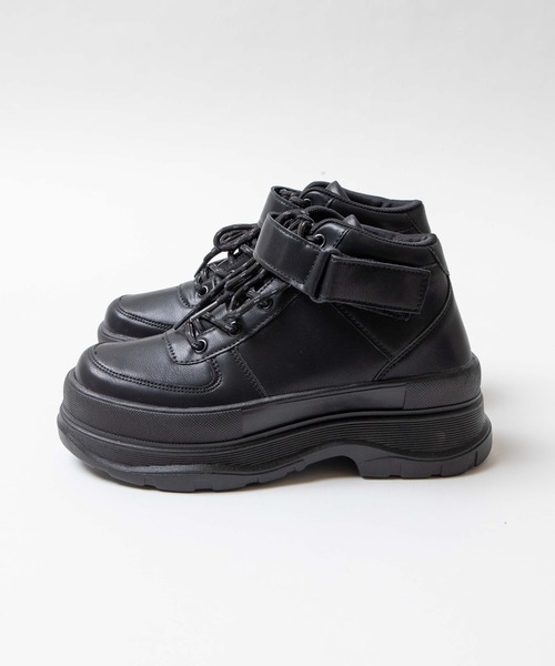 WEGO（ウィゴー）の「WEGO/ベルト付キハイカットスニーカー（スニーカー・レディース・ブラック/ホワイト・MEDIUM/LARGE）」の3枚目の写真