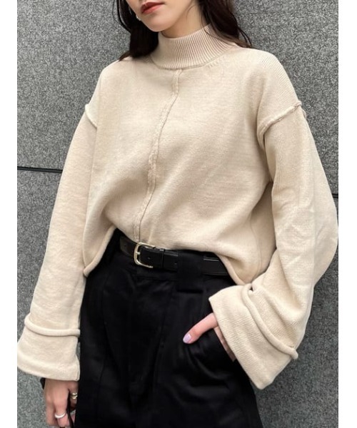 SLY（スライ）の「ROLL UP S/L SHORT TOPS ロールアップスリーブ ショート トップス（ニット/セーター・レディース・ホワイト/ブラック/ベージュ/グリーン・FREE）」の5枚目の写真