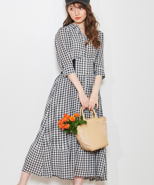 NOELA(ノエラ)の「ウエストリブプリーツシャツワンピ(ワンピース・レディース・ブラック/ベージュ/オフホワイト・S/M)」の4枚目の写真