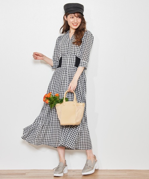NOELA(ノエラ)の「ウエストリブプリーツシャツワンピ(ワンピース・レディース・ブラック/ベージュ/オフホワイト・S/M)」の15枚目の写真