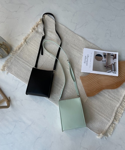 AS KNOW AS plus（アズノゥアズプラス）の「カラバリスクエアショルダーバッグ（ショルダーバッグ・レディース・ブラック/イエロー/ミント/ライトベージュ・FREE）」の8枚目の写真