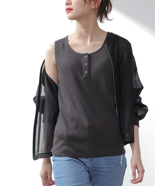 Honeys（ハニーズ）の「ボタン使いタンク（タンクトップ・レディース・ラベンダー/ホワイト/ブラック/ブルー系その他/ベージュ/スミクロ/グリーン/ブラウン・M/L/S）」の3枚目の写真