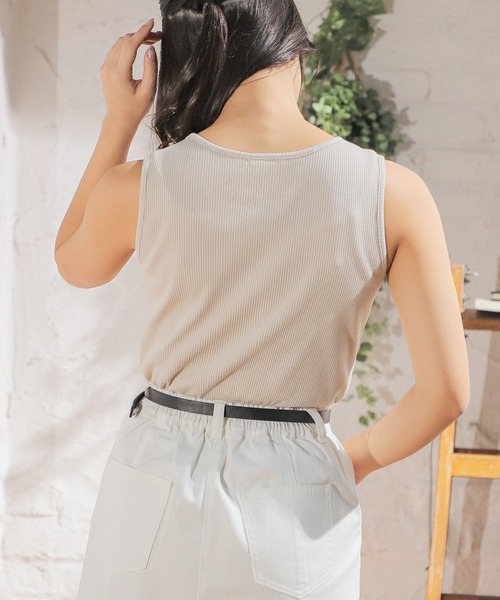 Honeys（ハニーズ）の「ボタン使いタンク（タンクトップ・レディース・ラベンダー/ホワイト/ブラック/ブルー系その他/ベージュ/スミクロ/グリーン/ブラウン・M/L/S）」の13枚目の写真