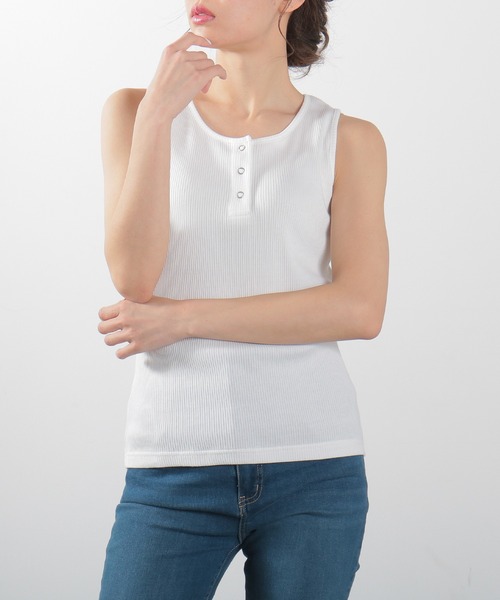 Honeys（ハニーズ）の「ボタン使いタンク（タンクトップ・レディース・ラベンダー/ホワイト/ブラック/ブルー系その他/ベージュ/スミクロ/グリーン/ブラウン・M/L/S）」の21枚目の写真