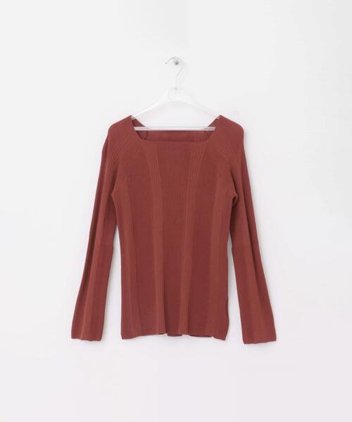 LAATO(ラート)の「SQUARE NECK RIB KNIT(ニット/セーター・レディース・オフホワイト/ブラック/ブラウン/ベージュ/オレンジ・FREE)」の4枚目の写真