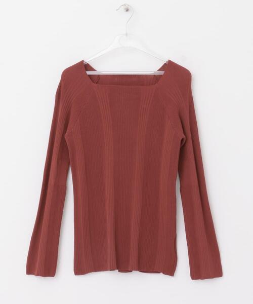 LAATO(ラート)の「SQUARE NECK RIB KNIT(ニット/セーター・レディース・オフホワイト/ブラック/ブラウン/ベージュ/オレンジ・FREE)」の9枚目の写真