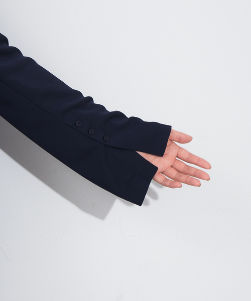 NOMINE(ノミネ)の「スリットスリーブルーズジャケット(テーラードジャケット・レディース・グレイッシュブルー/サーモンピンク/ダークネイビー・フリー)」の11枚目の写真