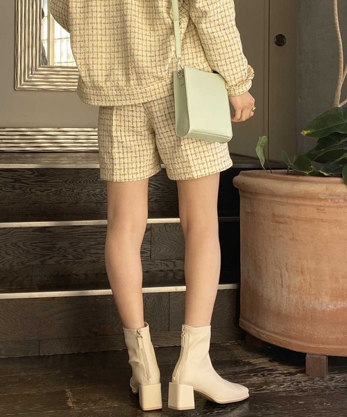 AS KNOW AS PINKY（アズノゥアズピンキー）の「クラシカルでNEWなショートパンツ　セットアップ可能（その他パンツ・レディース・オフホワイト/ブラック/イエロー・FREE）」の4枚目の写真