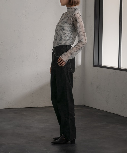 Ezick（エジック）の「花柄シアータートルネック（Tシャツ/カットソー