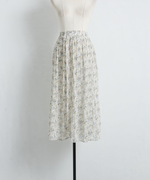 tocco closet（トッコ　クローゼット）の「フラワープリントプリーツフレアスカート（スカート・レディース・ホワイト/サックスブルー・M）」の6枚目の写真