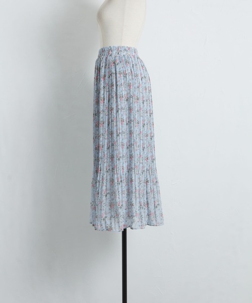 tocco closet（トッコ　クローゼット）の「フラワープリントプリーツフレアスカート（スカート・レディース・ホワイト/サックスブルー・M）」の12枚目の写真