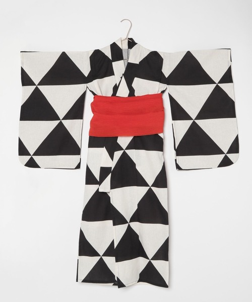 LOWRYS FARM（ローリーズファーム）の「浴衣セット　280847（浴衣・キッズ・ブラック/グレー/レッド・110cm/130cm/150cm）」の2枚目の写真