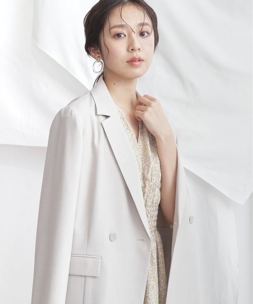 NATURAL BEAUTY BASIC（ナチュラルビューティーベーシック）の「ダブルブレストジャケット（テーラードジャケット・レディース・キャメル/グレイッシュベージュ・SMALL/MEDIUM）」の15枚目の写真