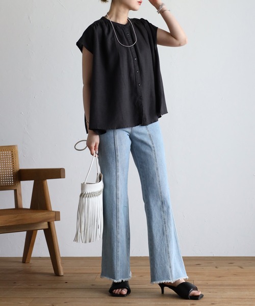 Fizz(フィズ)の「【Fizz/フィズ】 綿麻ミックス スタンドカラーノースリーブギャザーブラウス(シャツ/ブラウス・レディース・ベージュ/カーキ/チャコール/キナリ・M)」の21枚目の写真