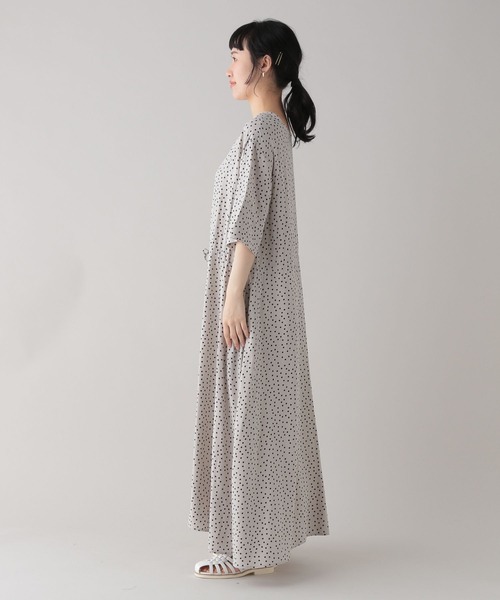 studio CLIP（スタディオクリップ）の「《Natural by studio CLIP》レーヨンドットドロストワンピース（ワンピース・レディース・ブラック/ライトグレー・FREE）」の18枚目の写真