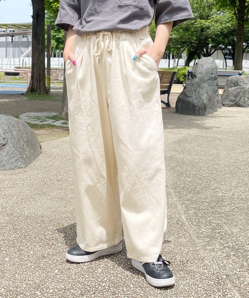 PairPair（ペアペア）の「イージーワイドパンツ(ユニセックス)（その他パンツ・メンズ・アイボリー/ケミカルウォッシュ・MEDIUM/LARGE）」の15枚目の写真