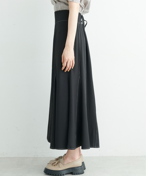 FREE'S MART（フリーズマート）の「◆配色ステッチバックレースアップフレアスカート（スカート・レディース・ブラック/ベージュ/グリーン・SMALL/MEDIUM）」の5枚目の写真