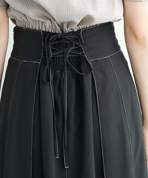 FREE'S MART（フリーズマート）の「◆配色ステッチバックレースアップフレアスカート（スカート・レディース・ブラック/ベージュ/グリーン・SMALL/MEDIUM）」の19枚目の写真