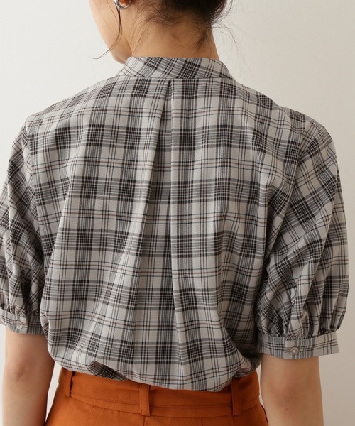 N.（N. Natural Beauty Basic）（エヌエヌナチュラルビューティーベーシック）の「◆ボウタイ風パフ袖チェックブラウス（シャツ/ブラウス・レディース・グレー系その他/ブラウン系その他・MEDIUM）」の7枚目の写真
