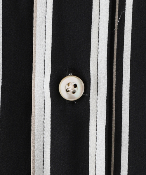 EDIFICE LA BOUCLE（エディフィスラブークル）の「【LA BOUCLE / ラブークル】バンドカラー パターン 半袖シャツ（シャツ/ブラウス・メンズ・ブラックミックス/ブラック×ブラック/ブラック系その他・1/2/3）」の7枚目の写真