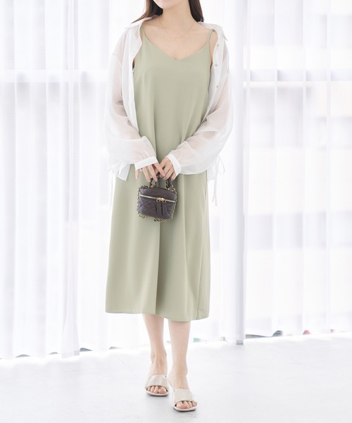 Lamoa(ラモア)の「Lamoa/Vネック キャミソールワンピース(ワンピース・レディース・ブラック/ベージュ/グレー/ピンク/ブルー/グリーン/アイボリー・FREE)」の5枚目の写真