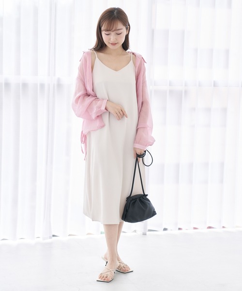 Lamoa(ラモア)の「Lamoa/Vネック キャミソールワンピース(ワンピース・レディース・ブラック/ベージュ/グレー/ピンク/ブルー/グリーン/アイボリー・FREE)」の8枚目の写真